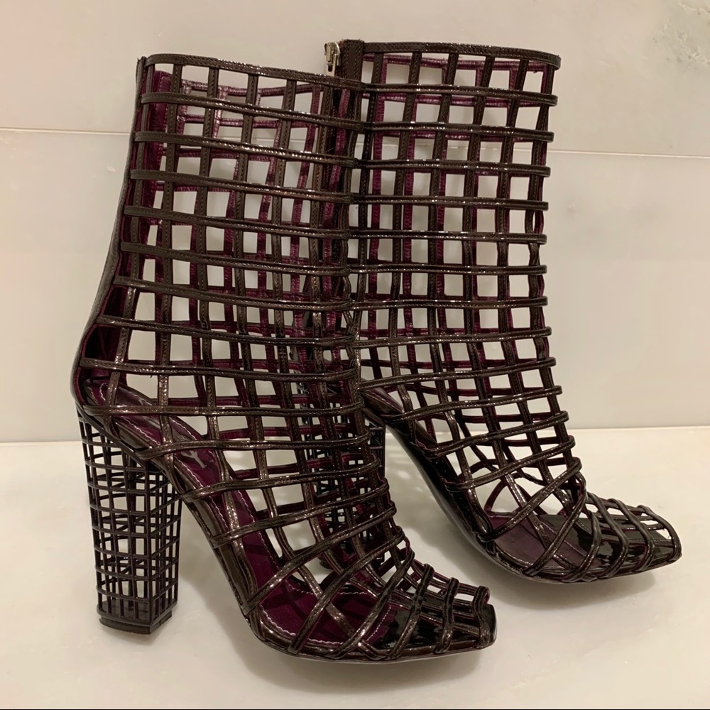 *SOLD* YVES SAINT LAURENT
Leather Cage Peep-Toe - Picture 6 of 15